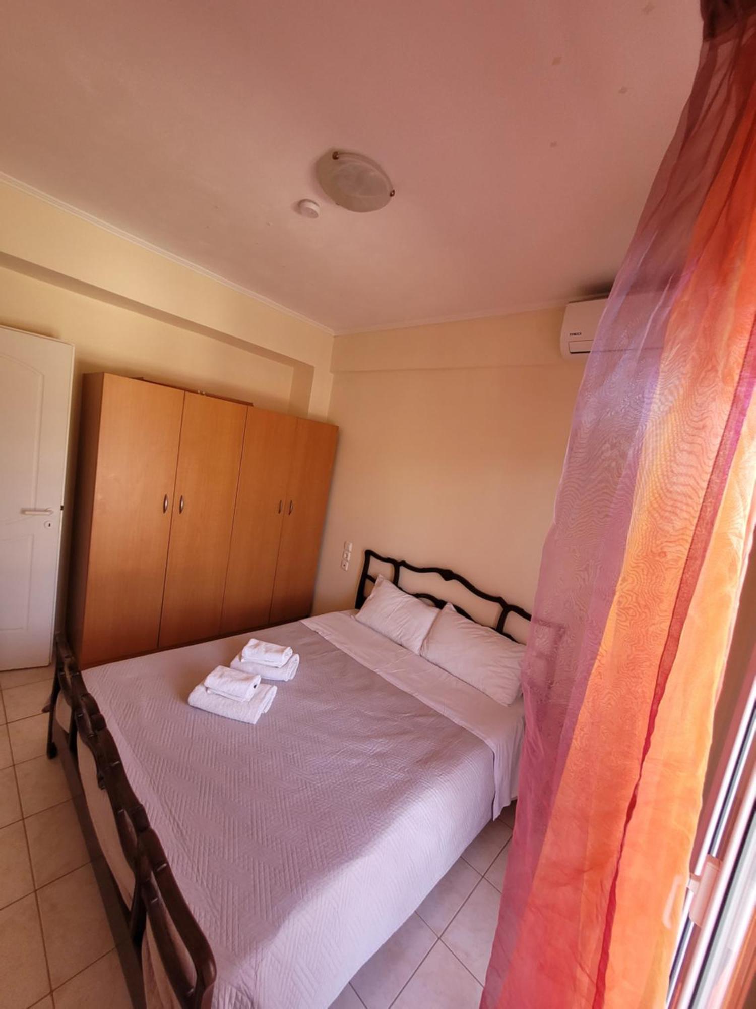 Ostria Seaside Apartments Patras Exterior photo