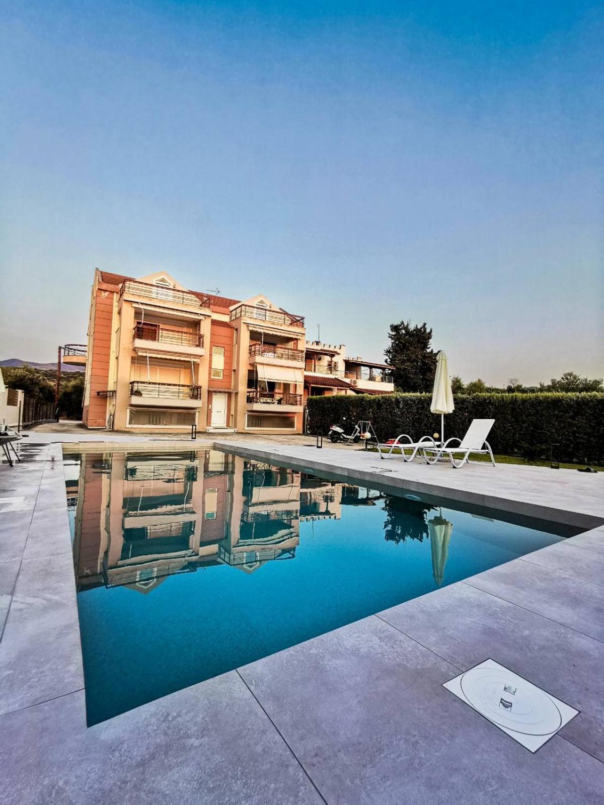 Ostria Seaside Apartments Patras Exterior photo
